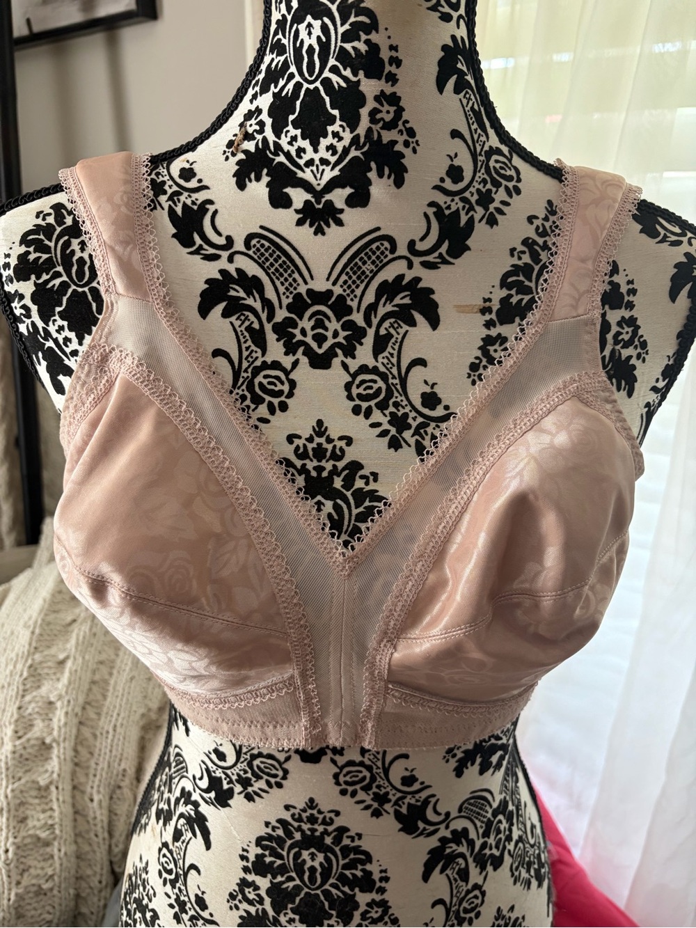 Playtex Blush Pink Lace-Trim Wireless Bra